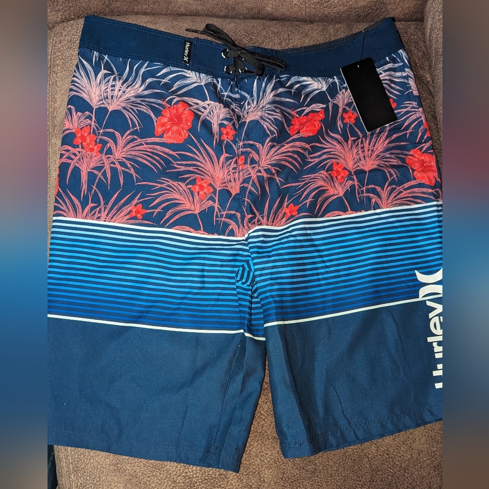 NWT,Hurley Americana Floral board shorts, boys size 20 (30" waist)